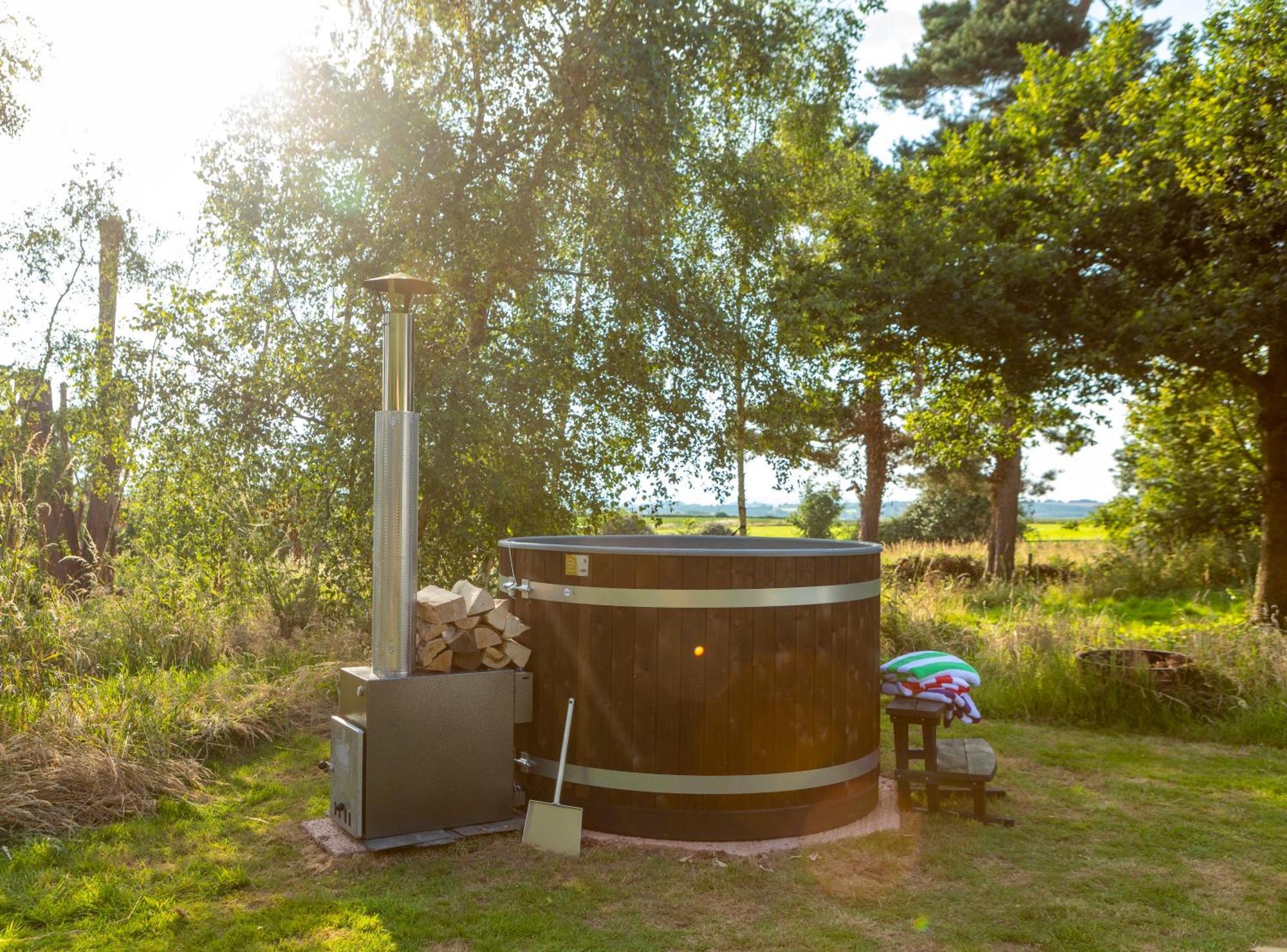 Stargazer Glamping Uk The Mahal 8 People Hotel Ross-on-Wye Exterior photo